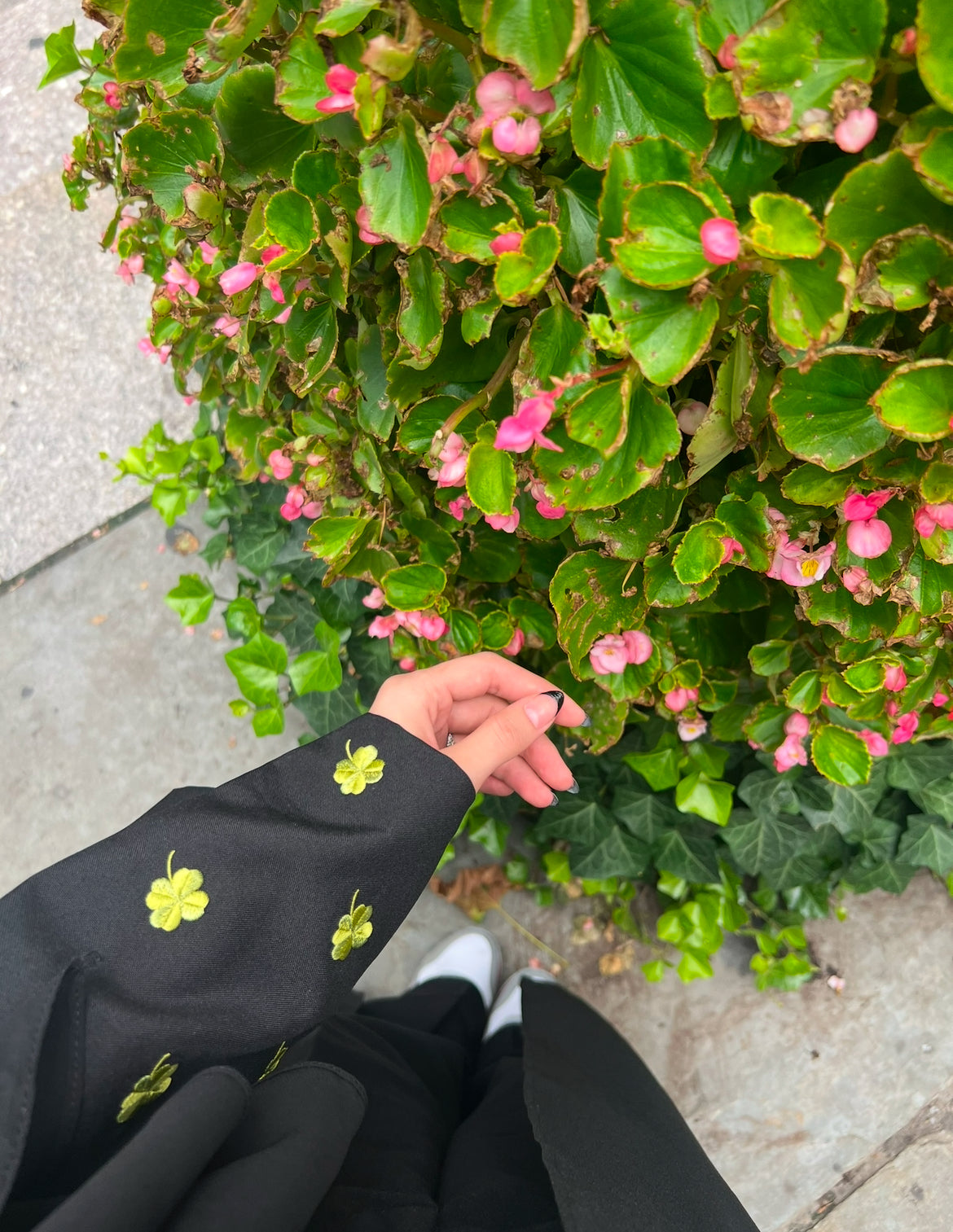 Four Leaf Clover Embroidered Abaya