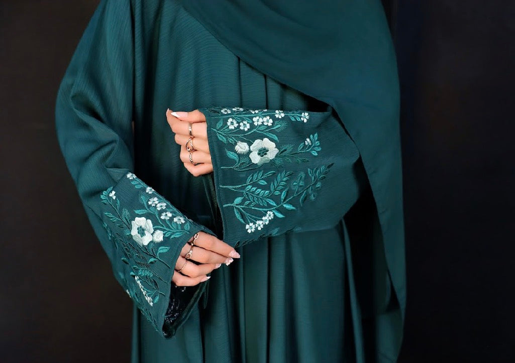 Amira open (closed) Abaya with hijab