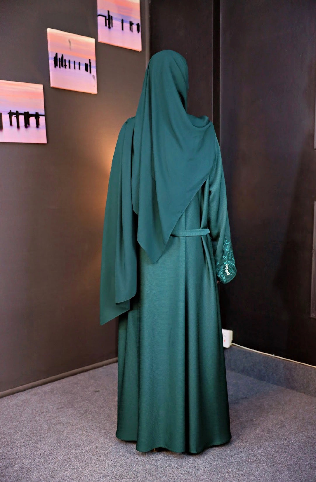 Amira open (closed) Abaya with hijab